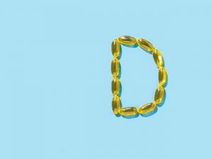 kiedy brać witaminę d rano czy wieczorem